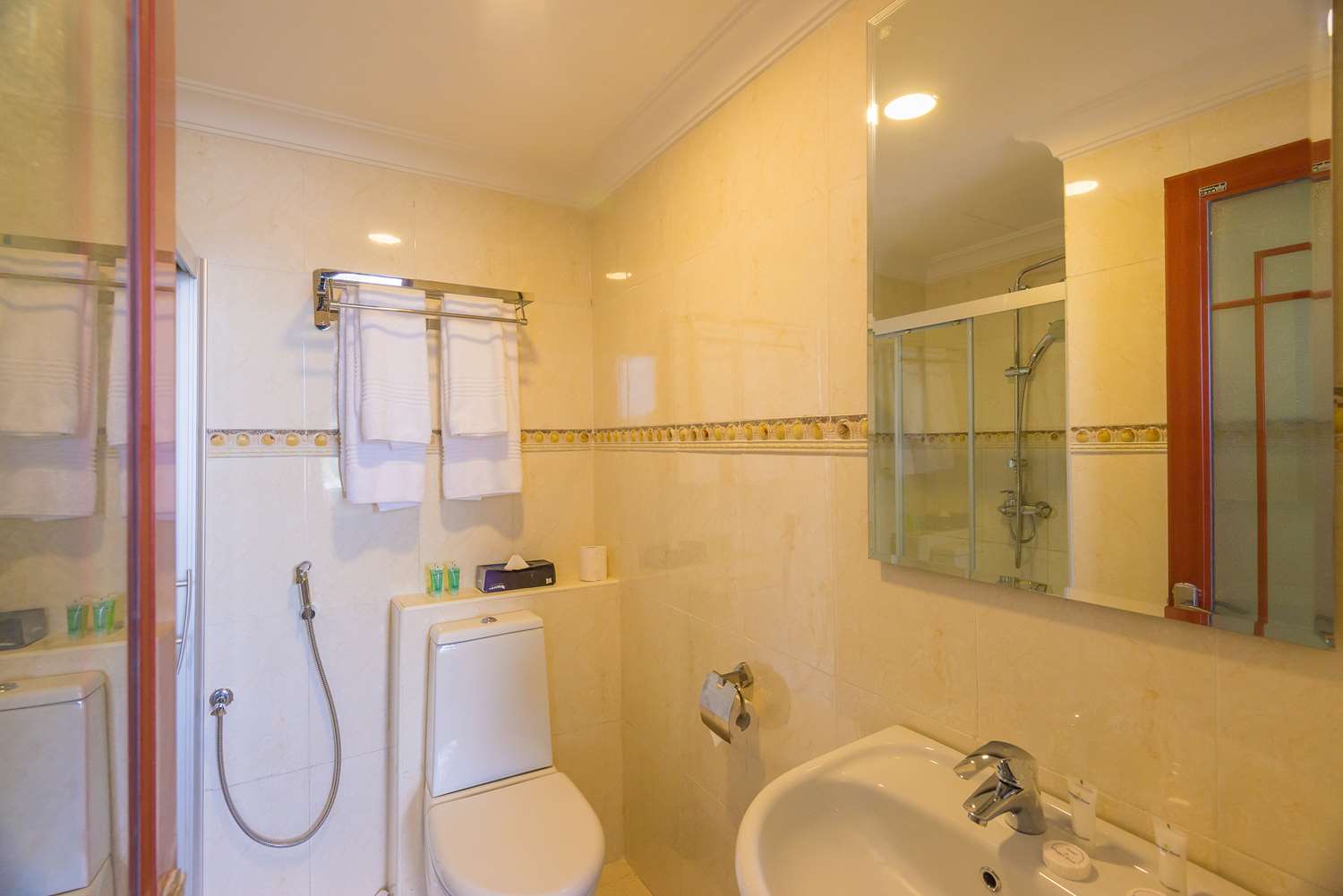 Golden Tulip Zanzibar Resort 3