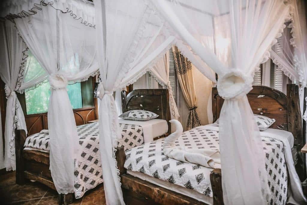 SELOUS KINGA LODGE