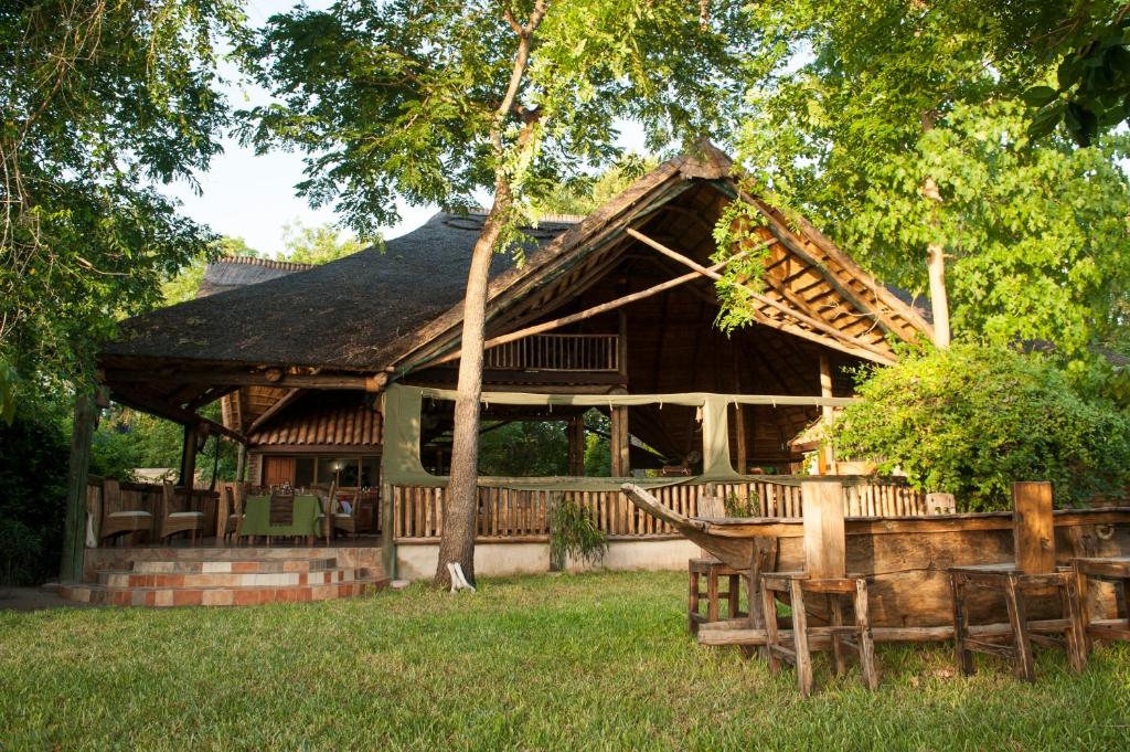 SELOUS KINGA LODGE