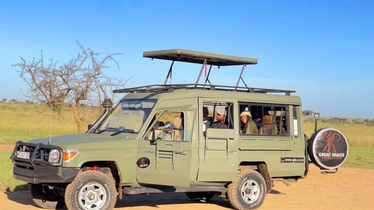 great image expedition safari jeep guests serengeti