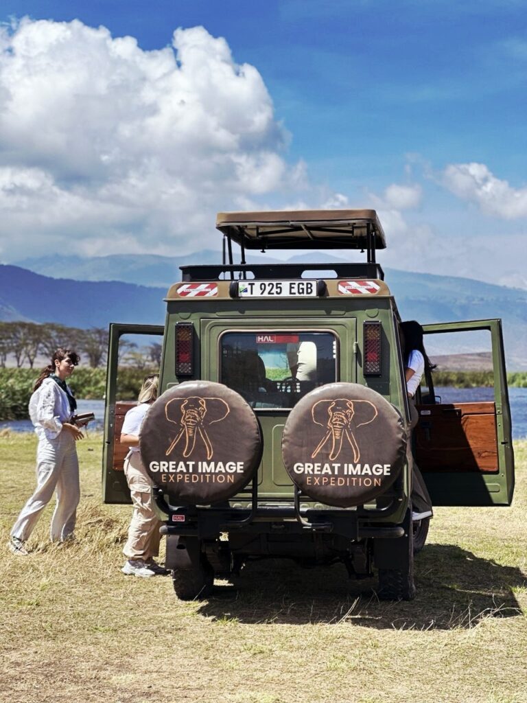 great image expedition safari jeep lake ngorongoro